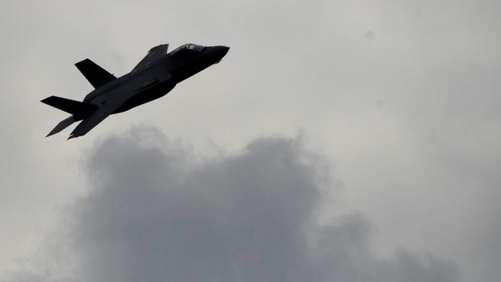 F35